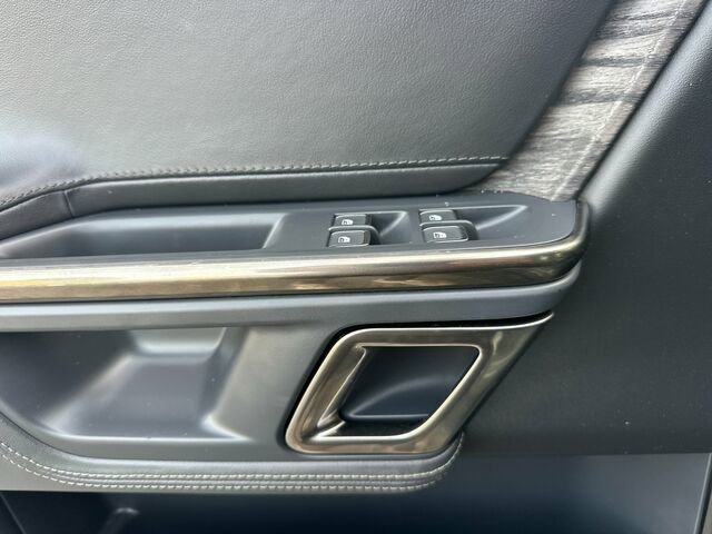 Used 2022 Rivian R1S Launch Edition image 11