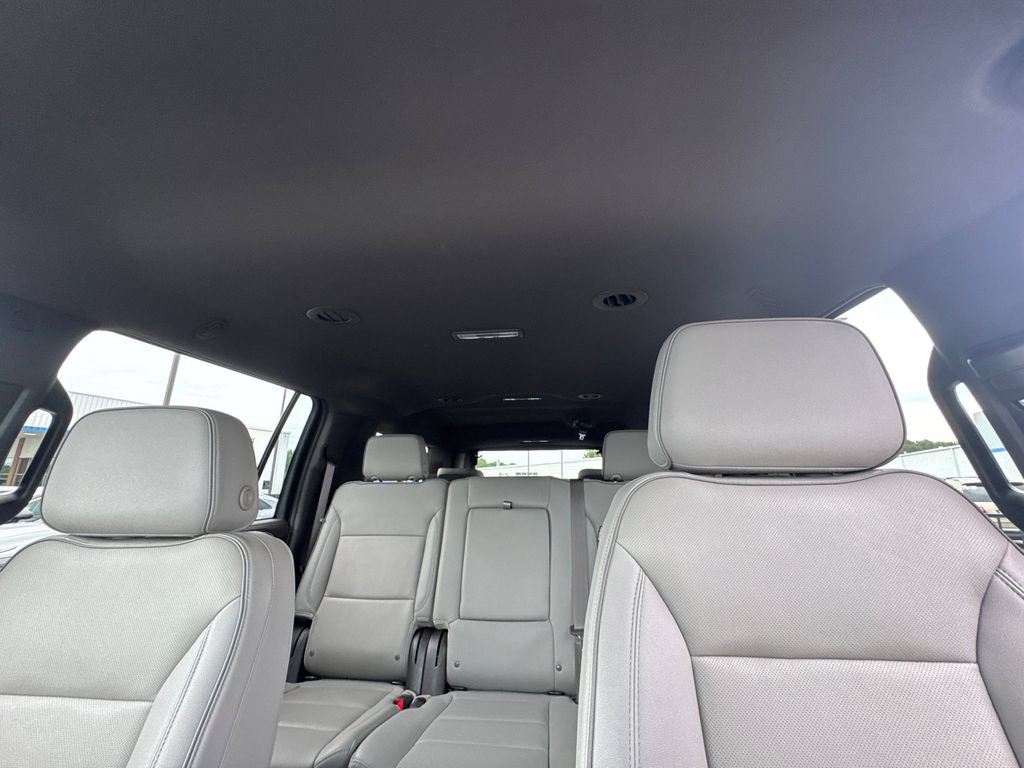 Used 2023 GMC Yukon XL SLT w/ SLT Luxury Package AWD/4WD image 32