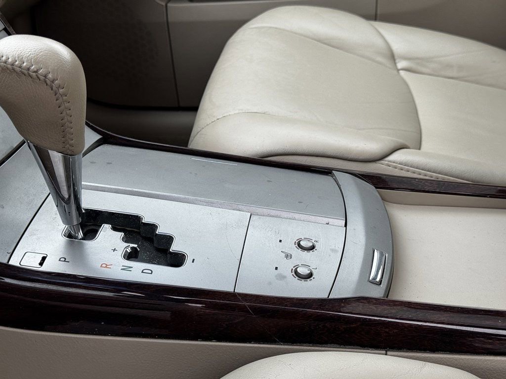 Used 2010 Toyota Avalon XLS image 14