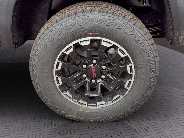 New 2026 GMC Canyon AT4 image 29