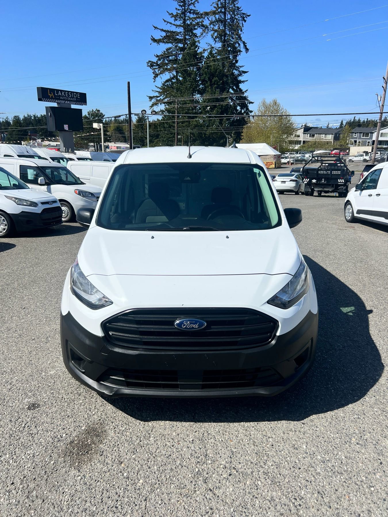 Used 2020 Ford Transit Connect XL image 2