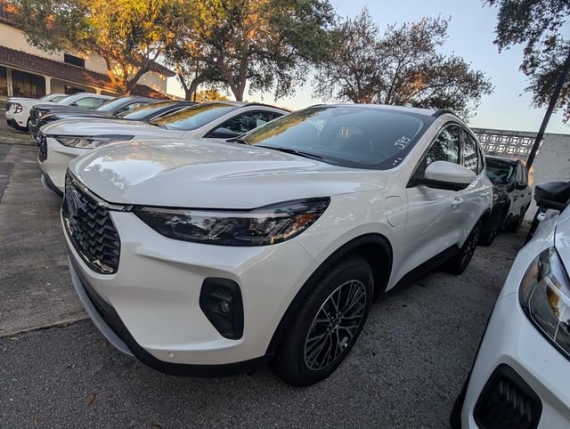 New 2025 Ford Escape SE w/ PHEV Premium Package image 4