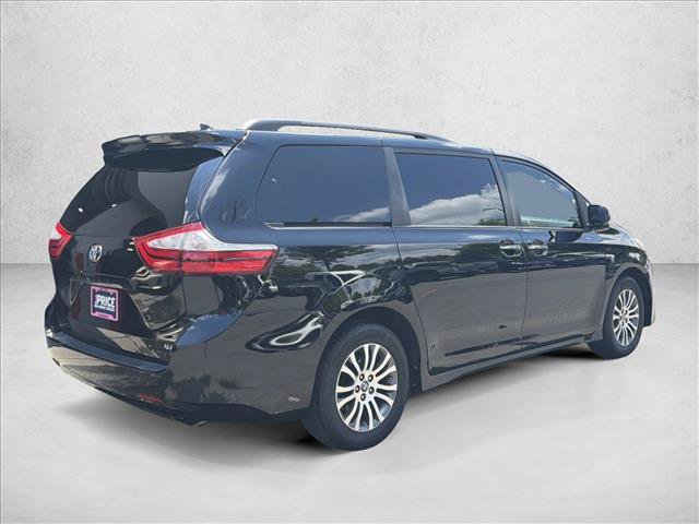 Used 2018 Toyota Sienna XLE FWD image 5
