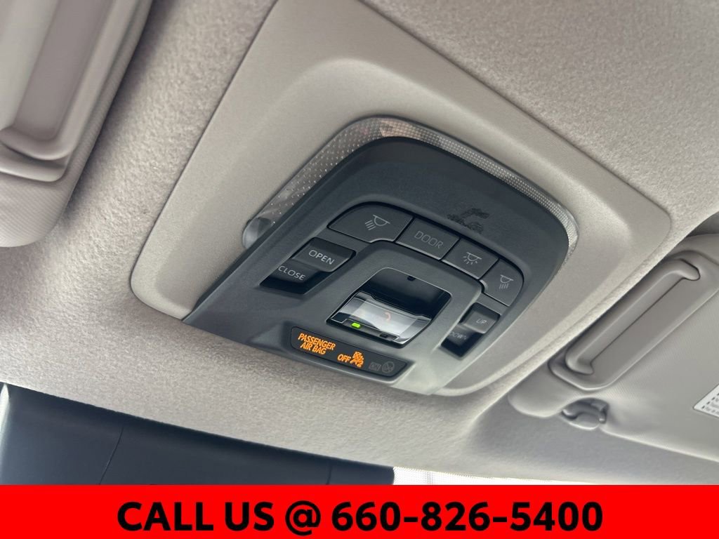 Used 2024 Toyota Corolla Cross LE w/ Moonroof Package image 18