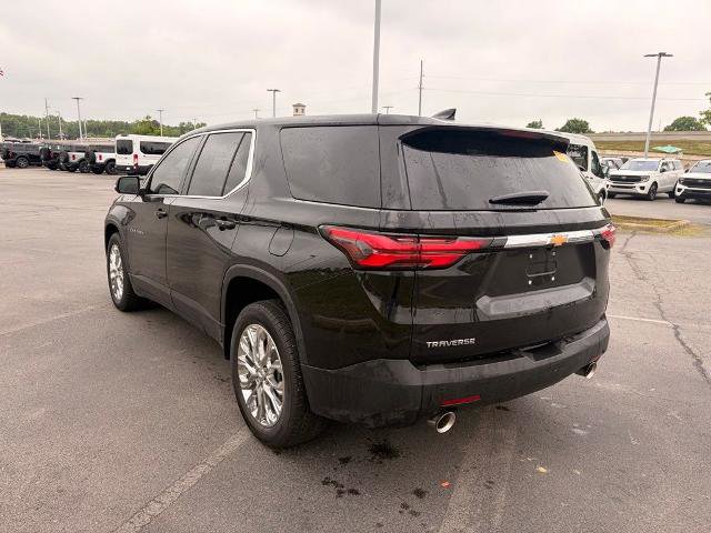 Used 2023 Chevrolet Traverse LS w/ Safety Package FWD image 5