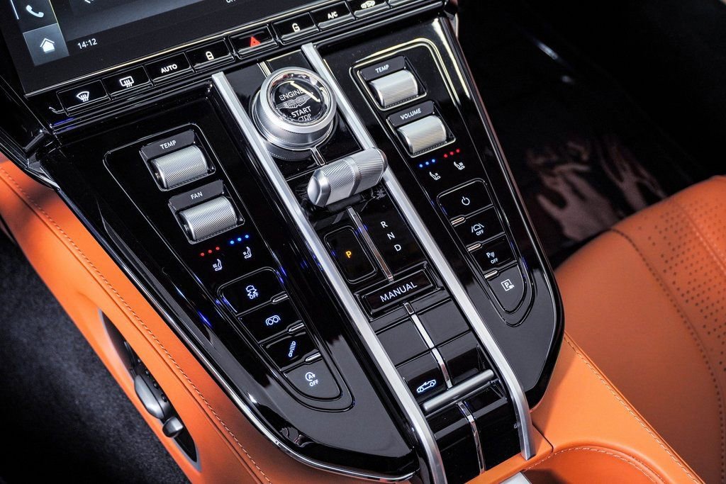 New 2026 Aston Martin V8 Vantage Roadster image 33