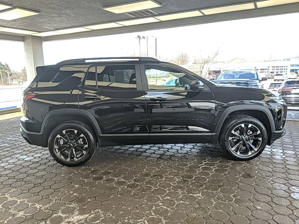 Used 2026 Chevrolet Equinox RS image 4