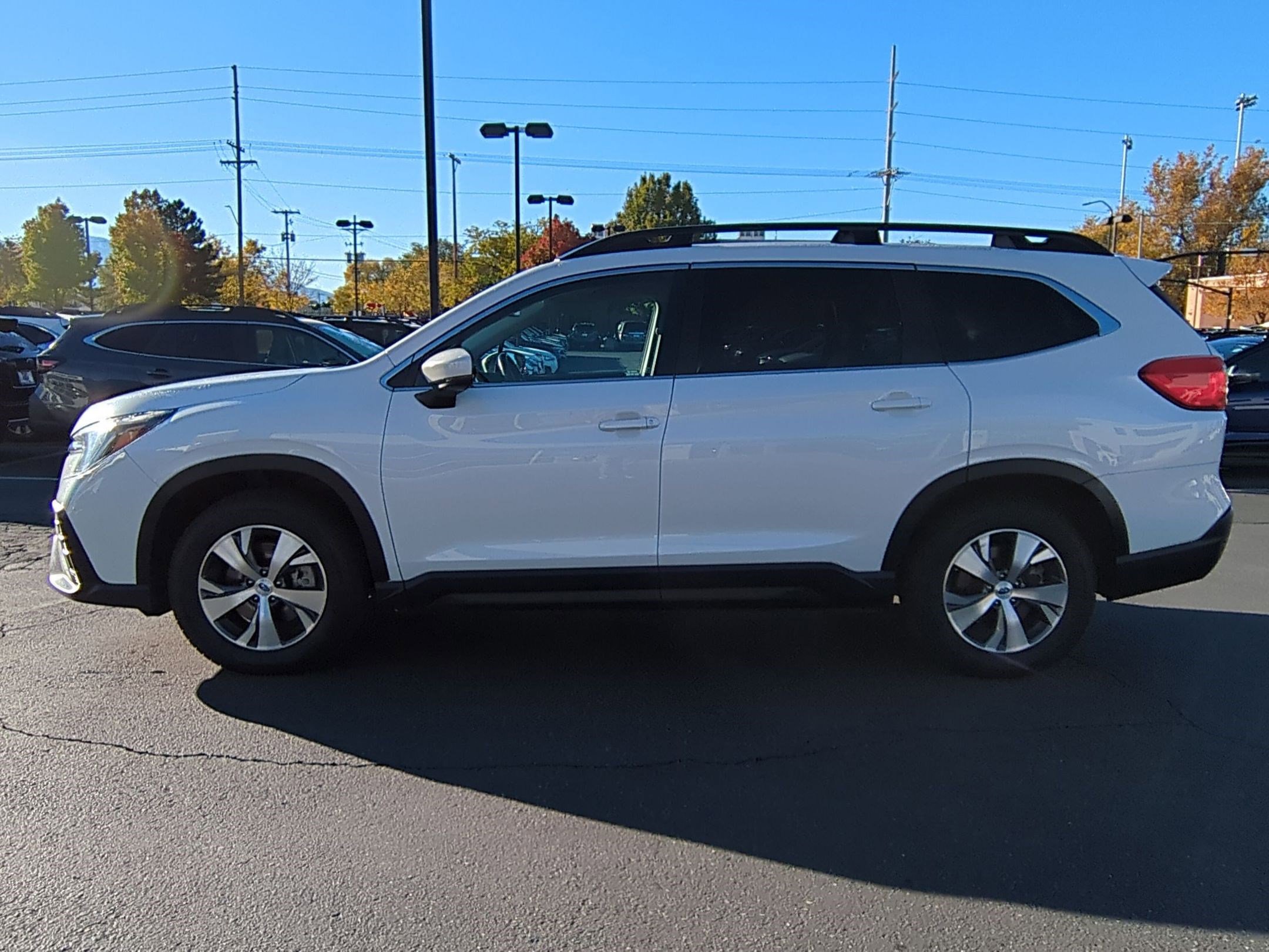 Used 2024 Subaru Ascent Premium w/ Convenience Package image 7