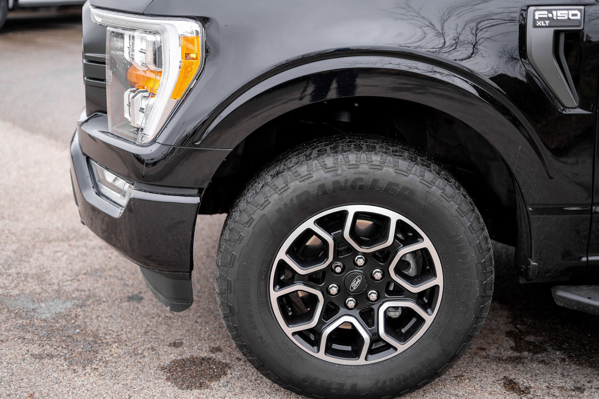 Used 2023 Ford F150 XLT w/ Equipment Group 302A High image 10