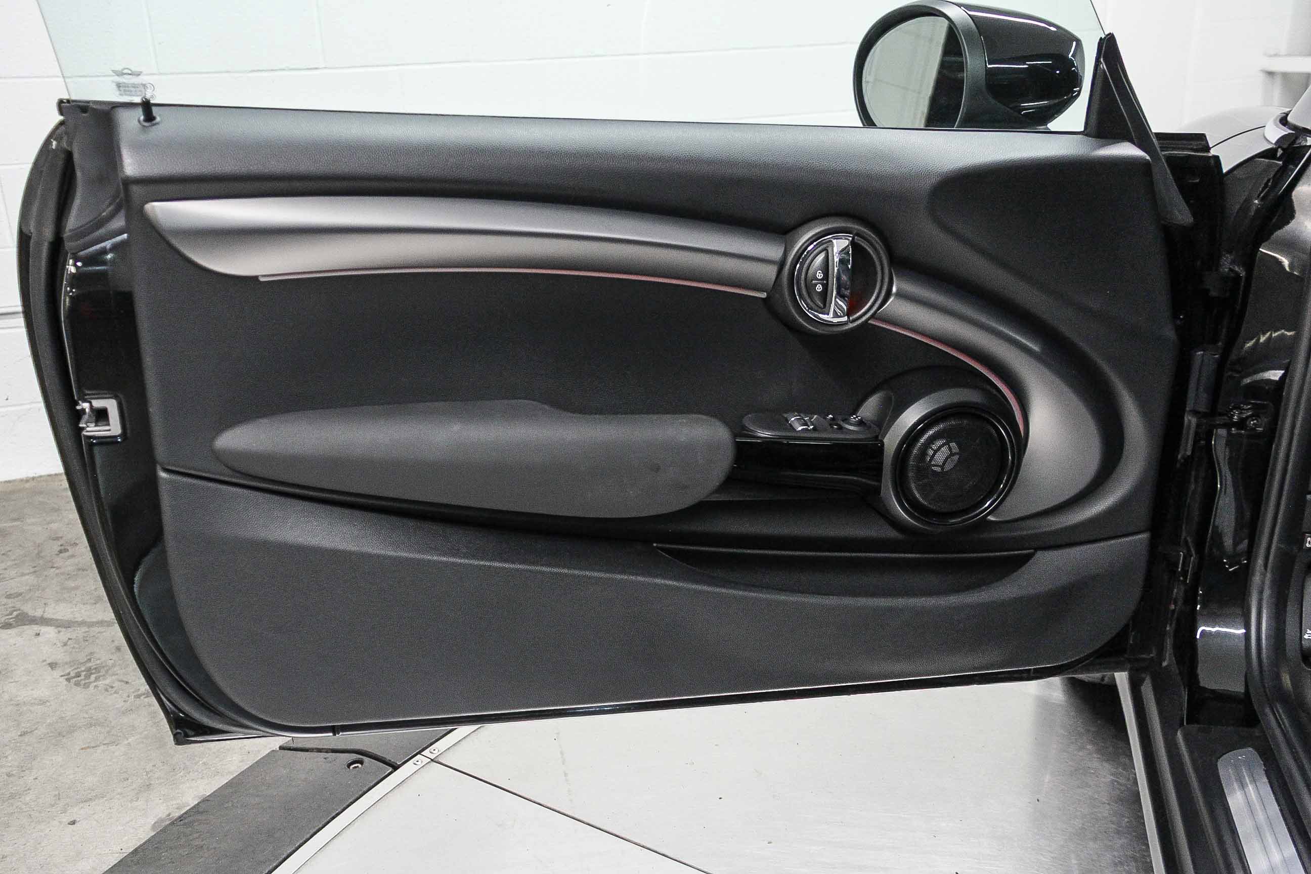 Certified 2024 MINI Cooper SE image 22