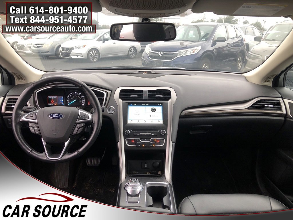 Used 2018 Ford Fusion SE w/ Fusion SE Technology Package image 10