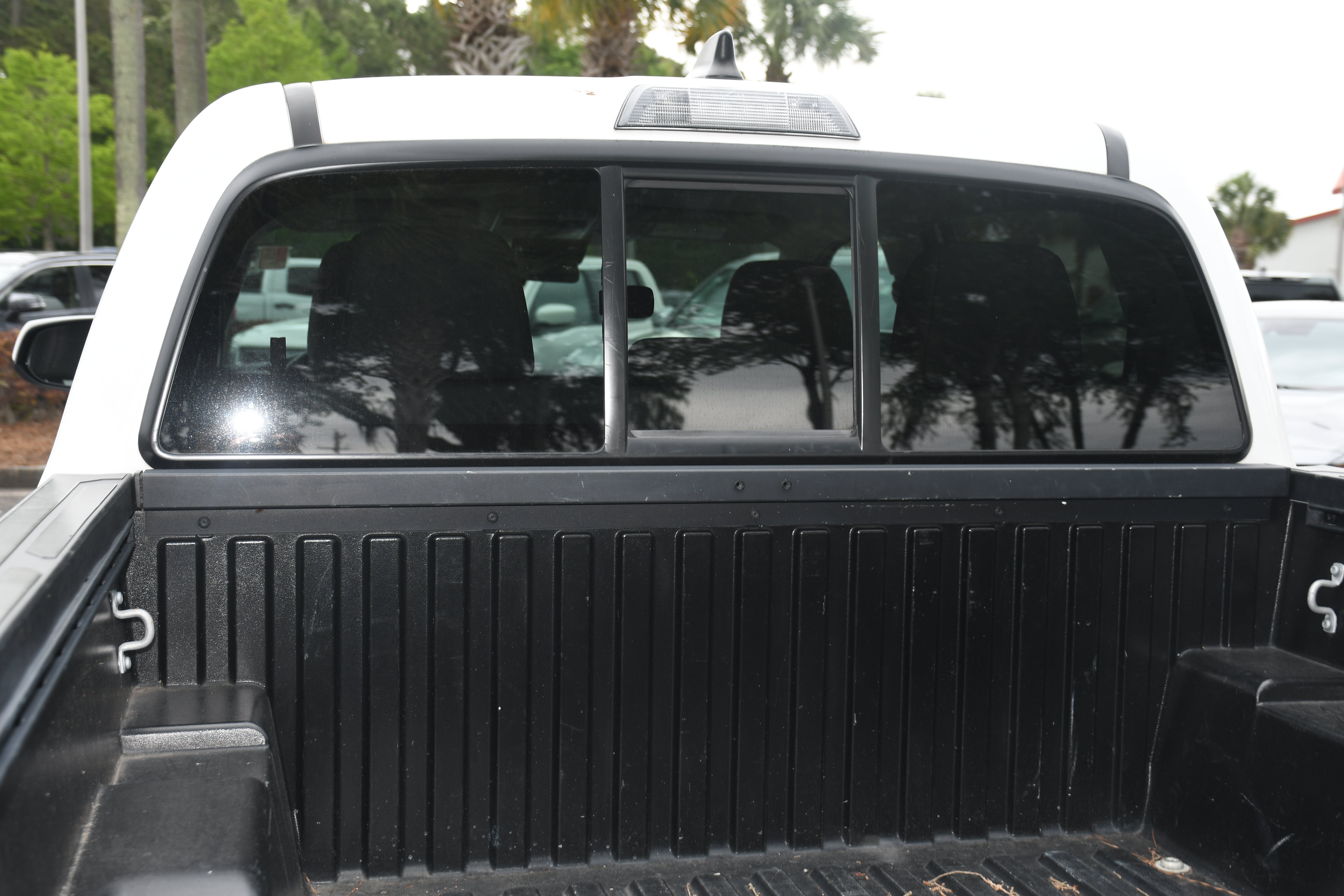 Certified 2022 Toyota Tacoma SR w/ SR Convenience Package RWD image 16