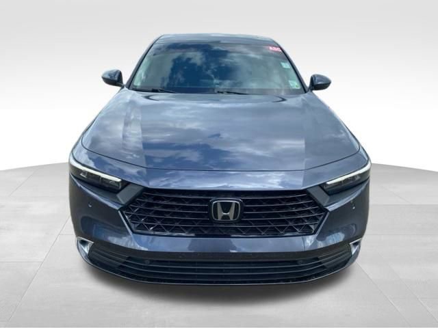 Used 2023 Honda Accord Touring image 2