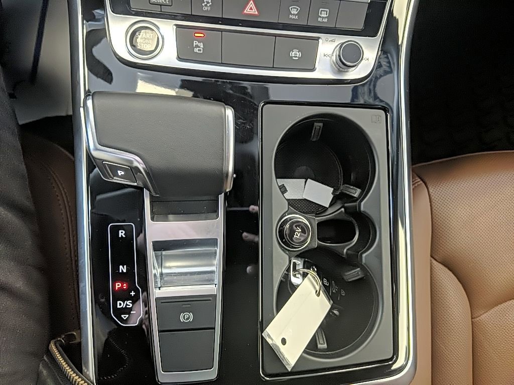 Used 2022 Audi Q8 Premium Plus w/ Premium Plus Package image 25