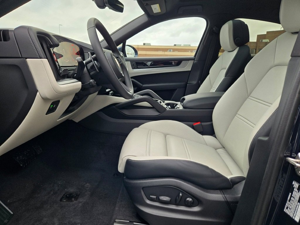 New 2026 Porsche Cayenne Coupe image 20