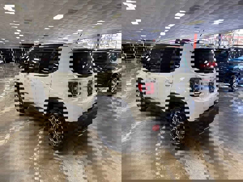 Used 2016 Jeep Renegade Limited image 5