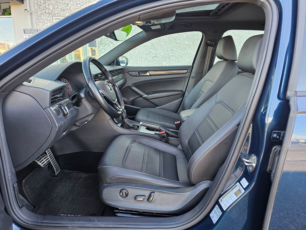 Used 2021 Volkswagen Passat 2.0T R-Line image 17