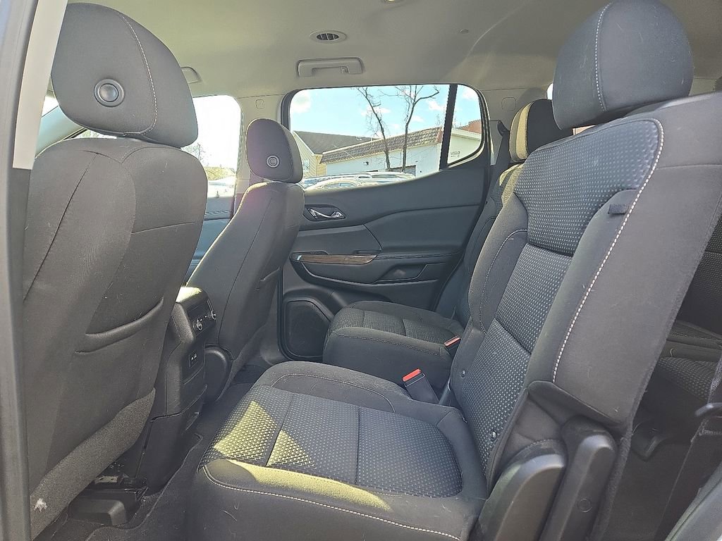 Used 2023 GMC Acadia SLE image 16