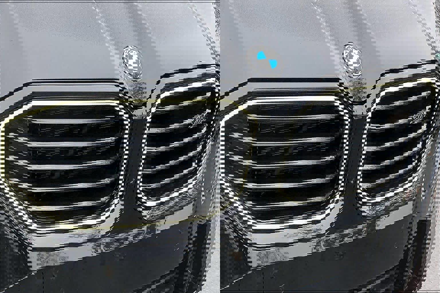 Used 2025 BMW XM image 31