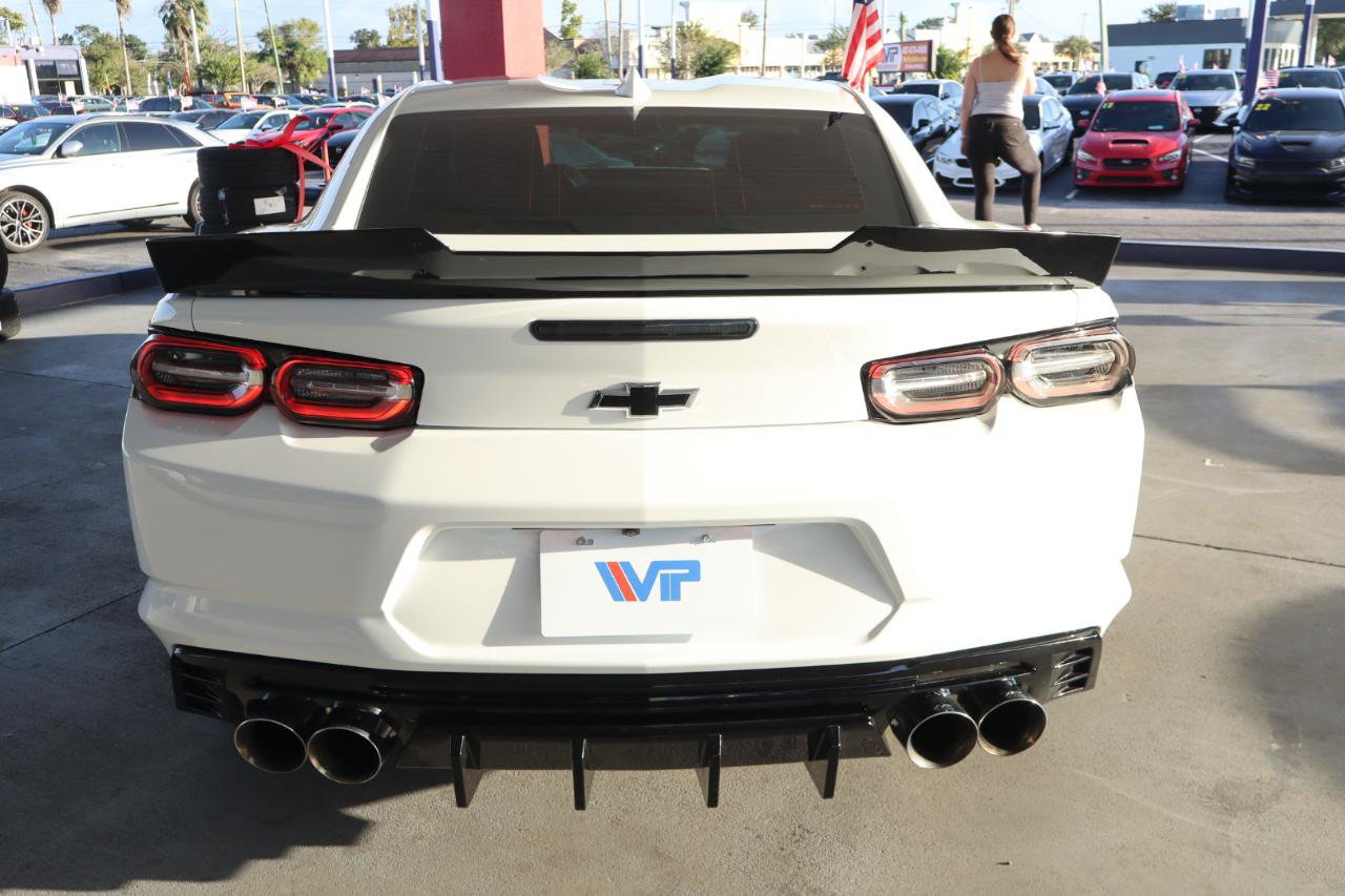 Used 2022 Chevrolet Camaro LT RWD image 8