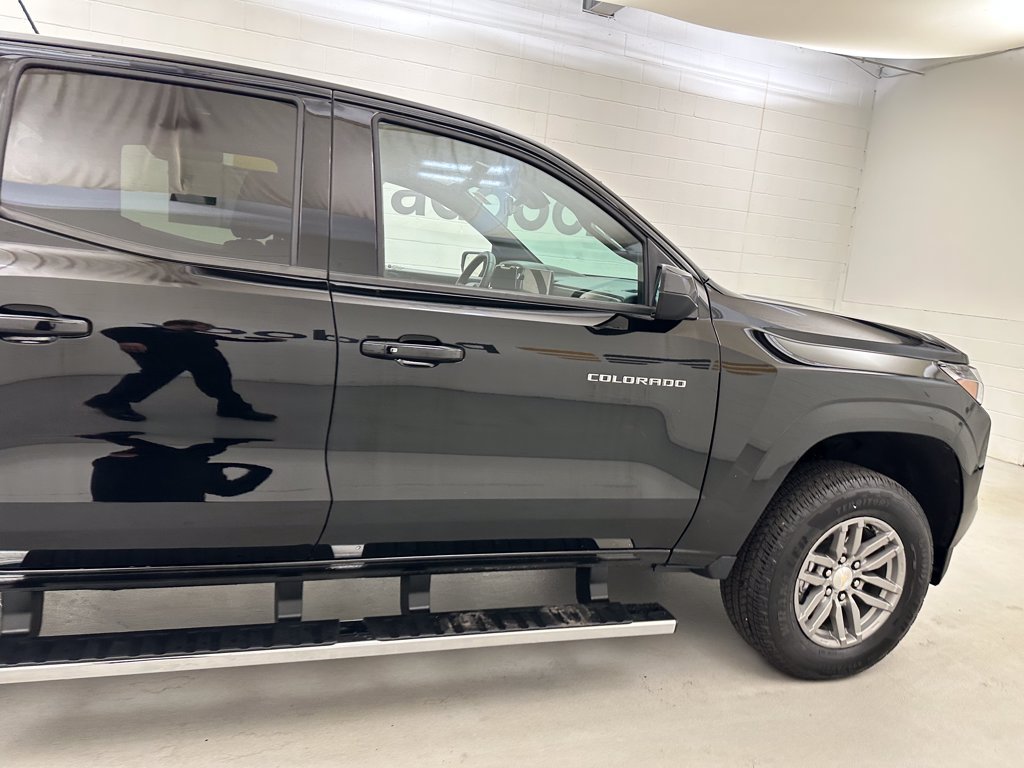 Used 2024 Chevrolet Colorado LT w/ LT Convenience Package AWD/4WD image 9