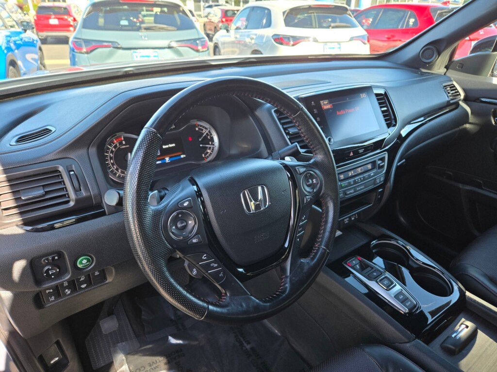 Certified 2023 Honda Ridgeline Black Edition image 13
