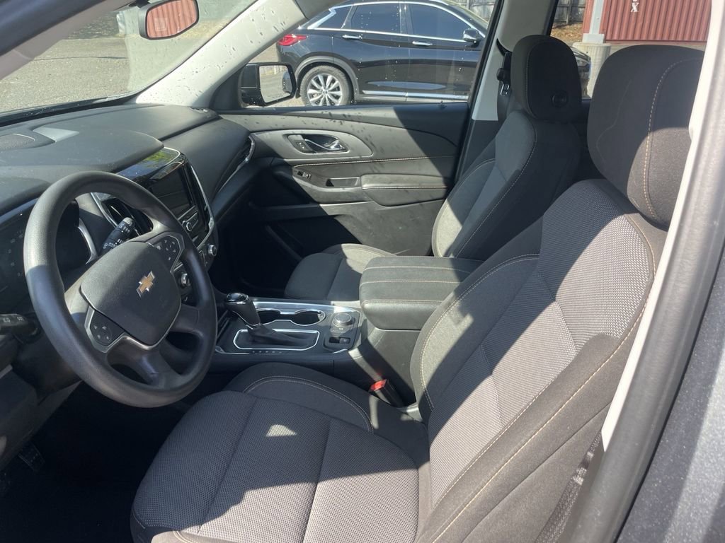 Used 2020 Chevrolet Traverse LS image 11