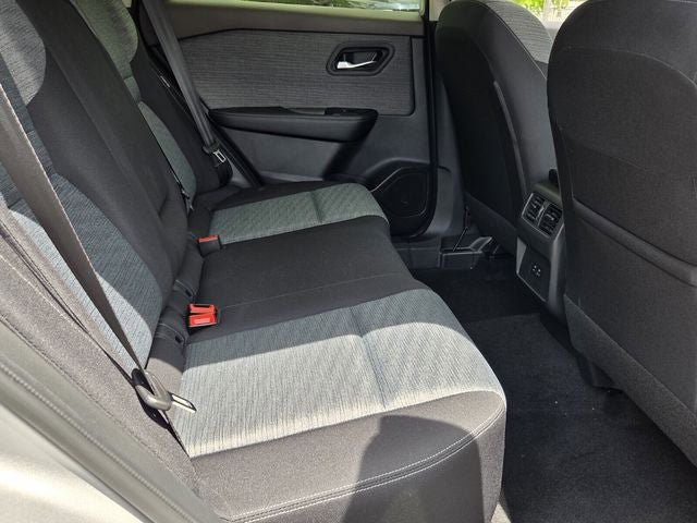 Used 2023 Nissan Rogue SV AWD/4WD image 14