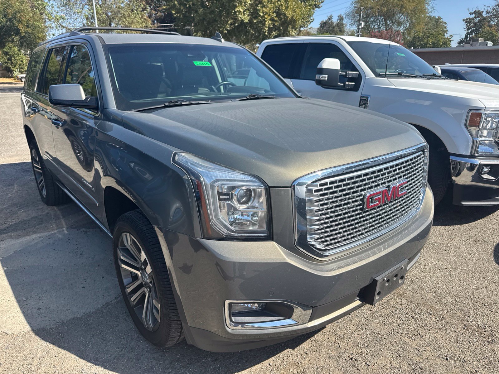 Used 2017 GMC Yukon Denali w/ Open Road Package AWD/4WD image 4