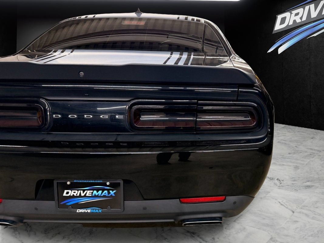 Used 2016 Dodge Challenger R/T Plus RWD image 11