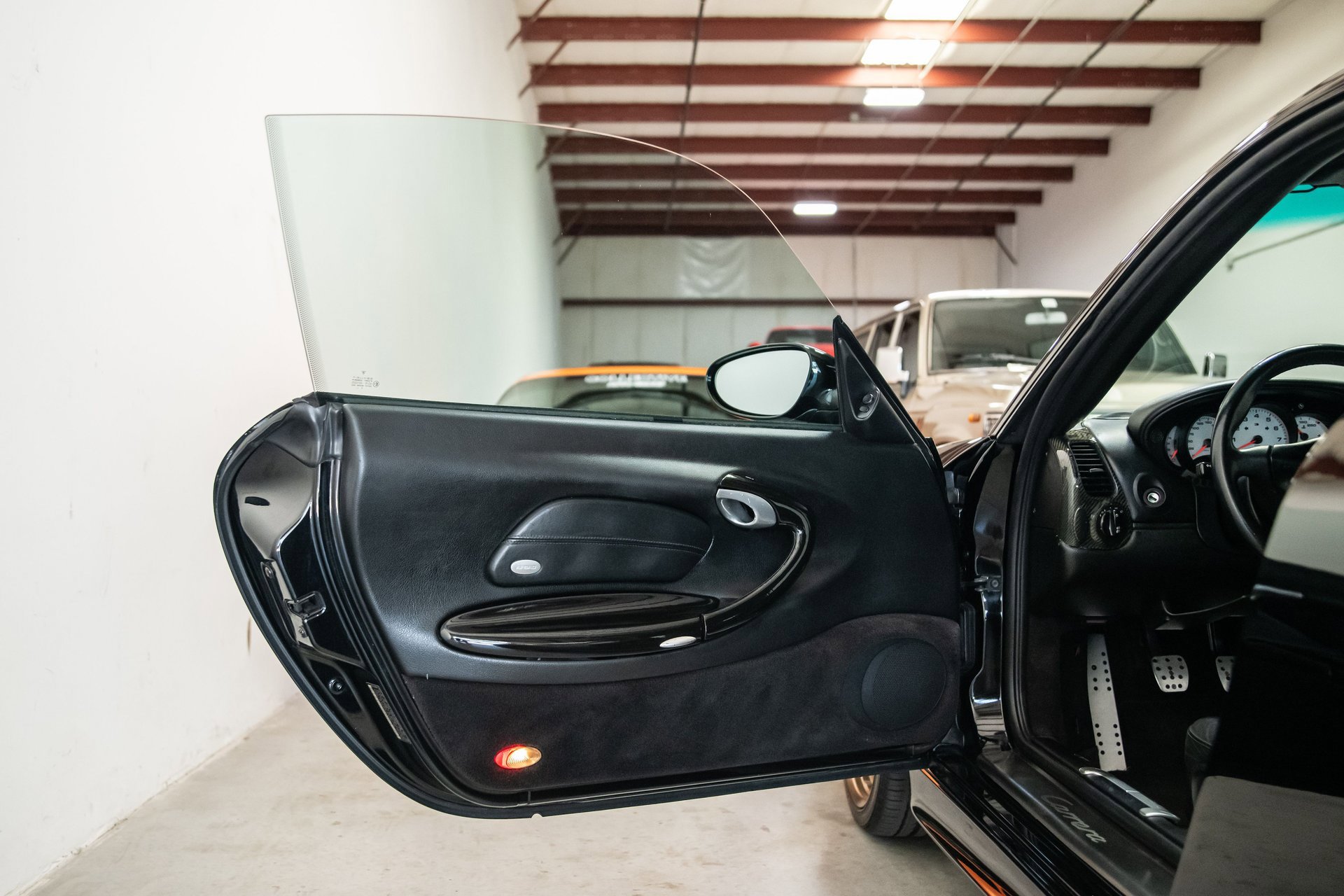 Used 2000 Porsche 911 Carrera image 26