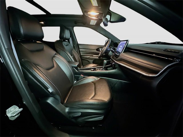 Used 2024 Jeep Compass Limited w/ High Altitude Package image 22