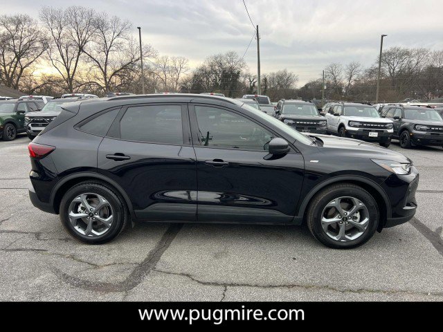 Used 2025 Ford Escape ST-Line image 8