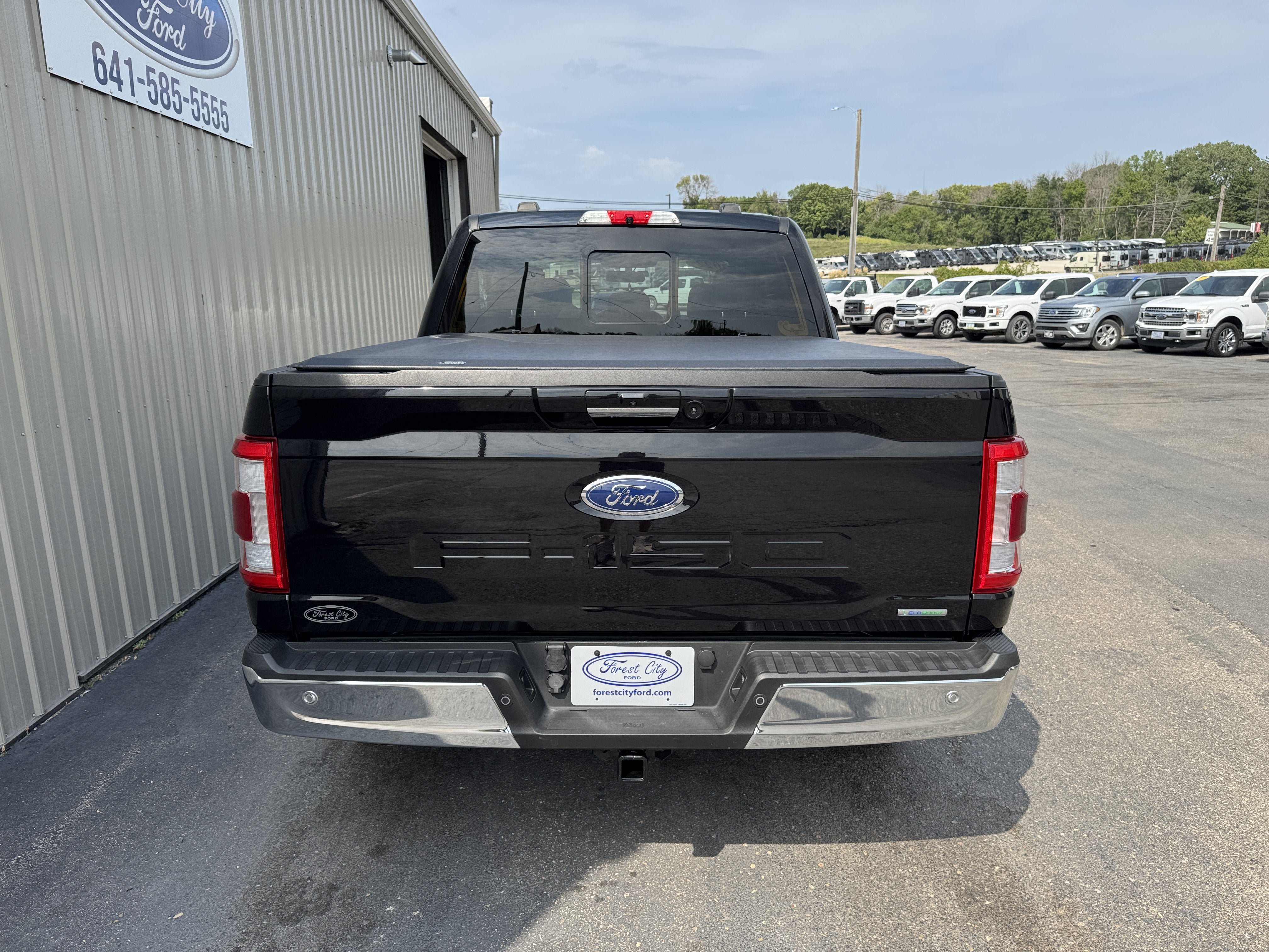 Used 2022 Ford F150 Lariat w/ Equipment Group 502A High AWD/4WD image 4