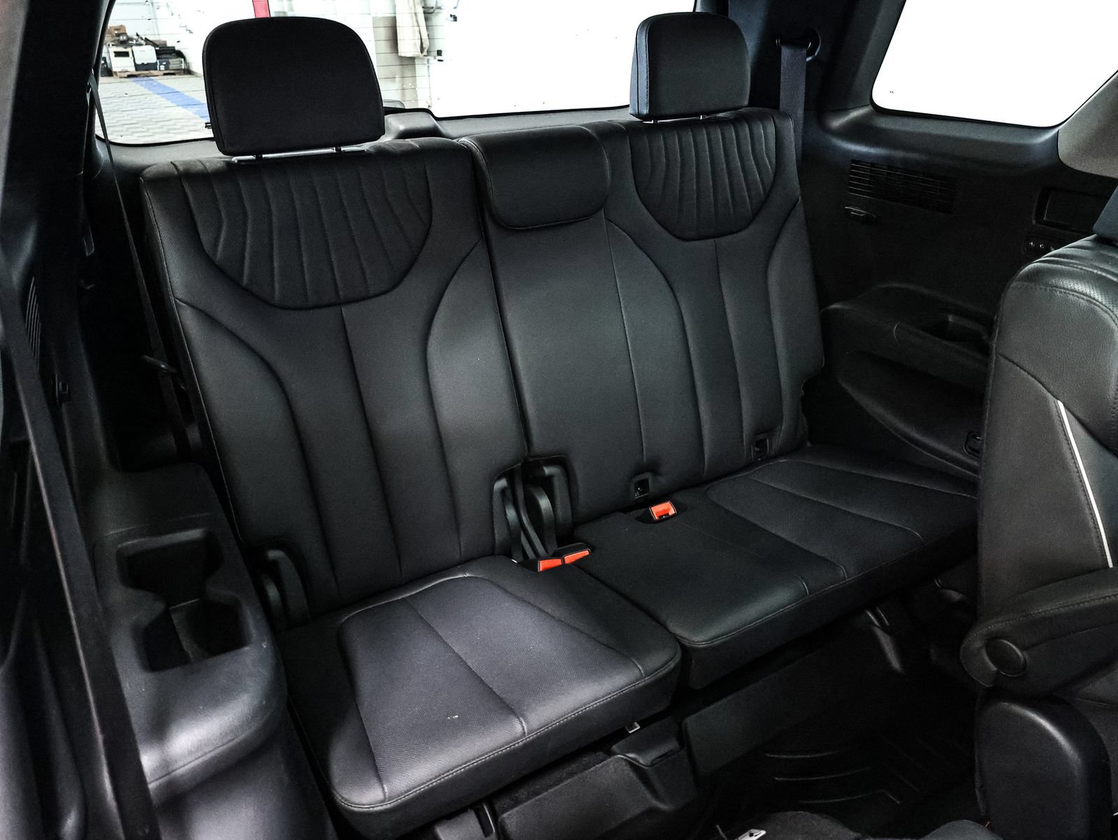 Used 2023 Hyundai Palisade Limited w/ Cargo Package AWD/4WD image 25