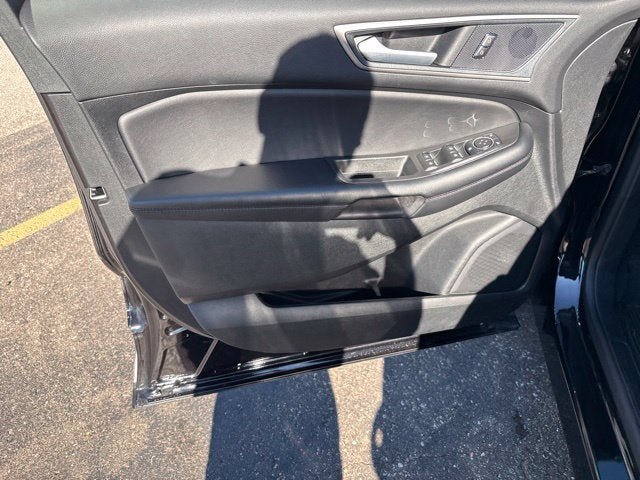 Used 2024 Ford Edge SEL w/ Convenience Package AWD/4WD image 21