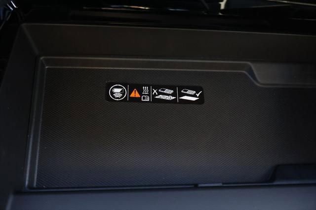 New 2026 Chevrolet Suburban RST image 32