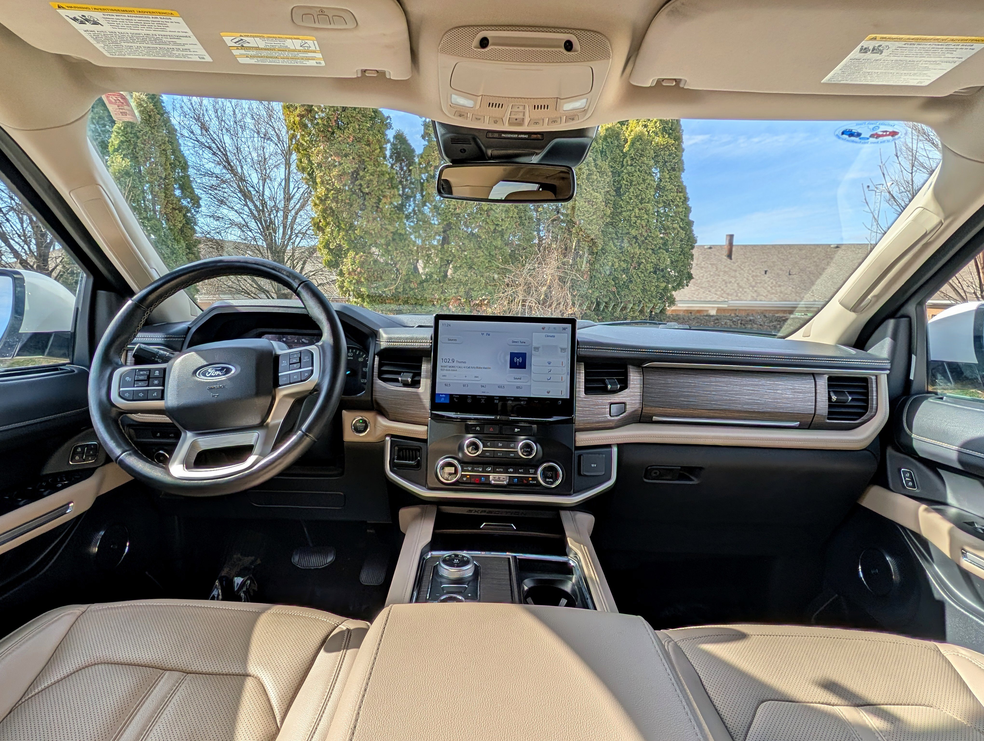 Used 2024 Ford Expedition Limited image 13