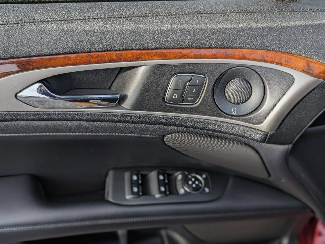 Used 2019 Lincoln MKZ Reserve w/ Reserve Plus Package image 31