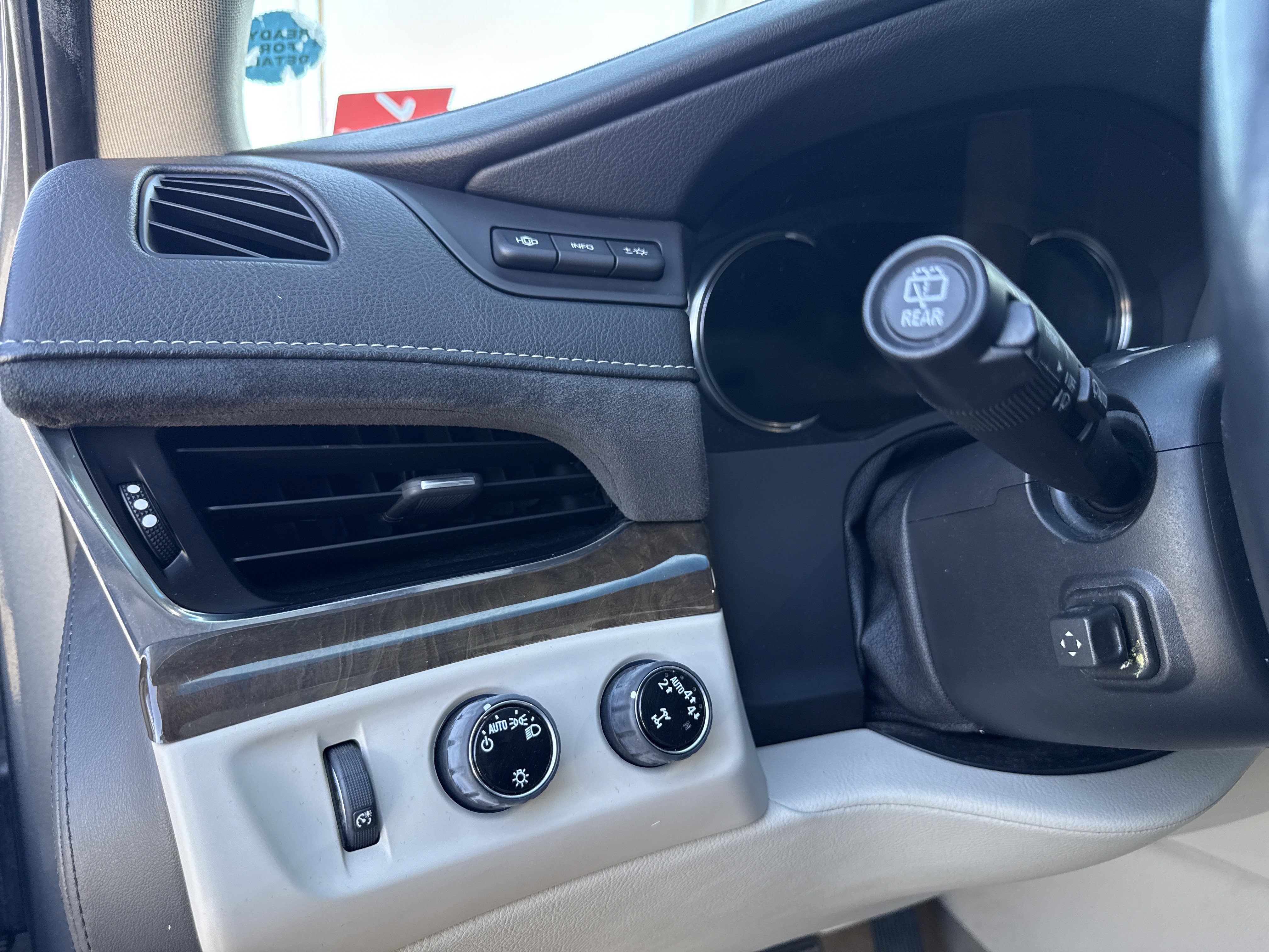 Used 2018 Cadillac Escalade Luxury w/ LPO, Radiant Package image 14