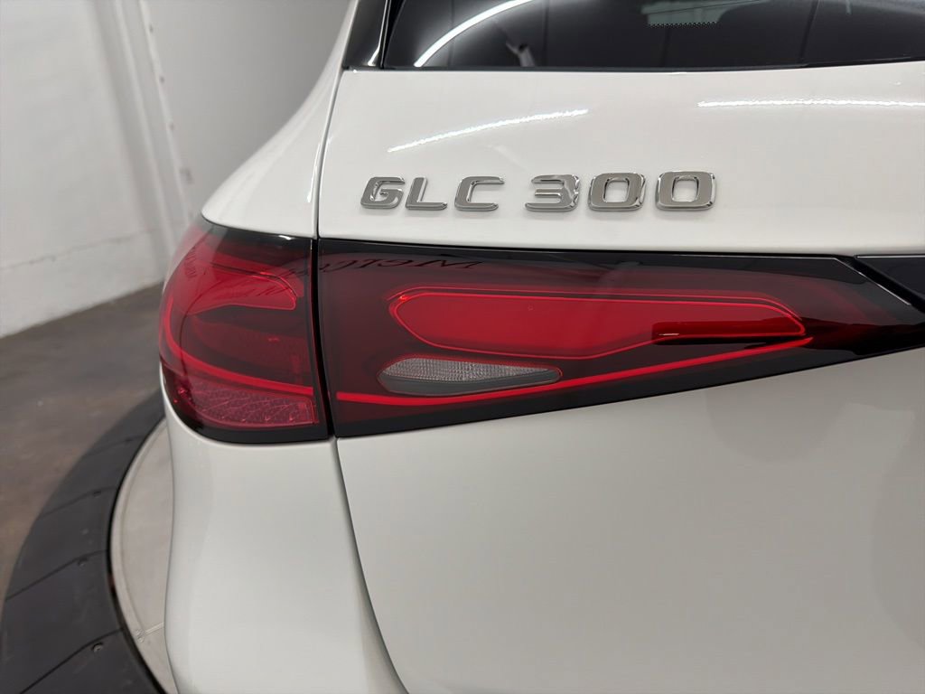 New 2026 Mercedes-Benz GLC 300 4MATIC image 11
