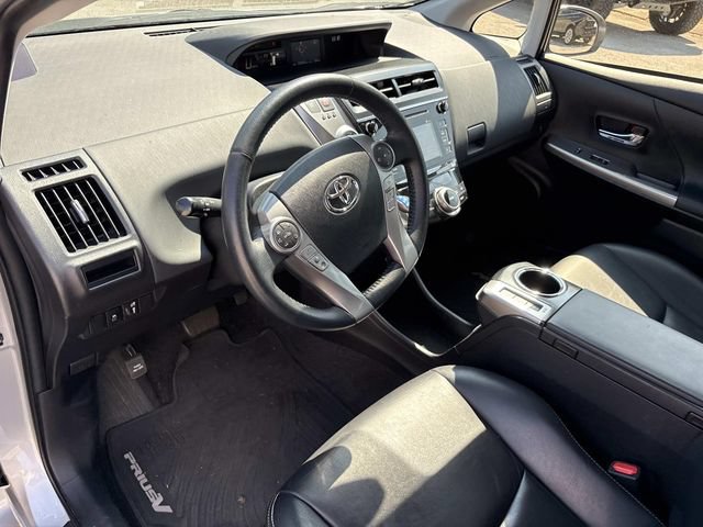 Used 2016 Toyota Prius V Four FWD image 12