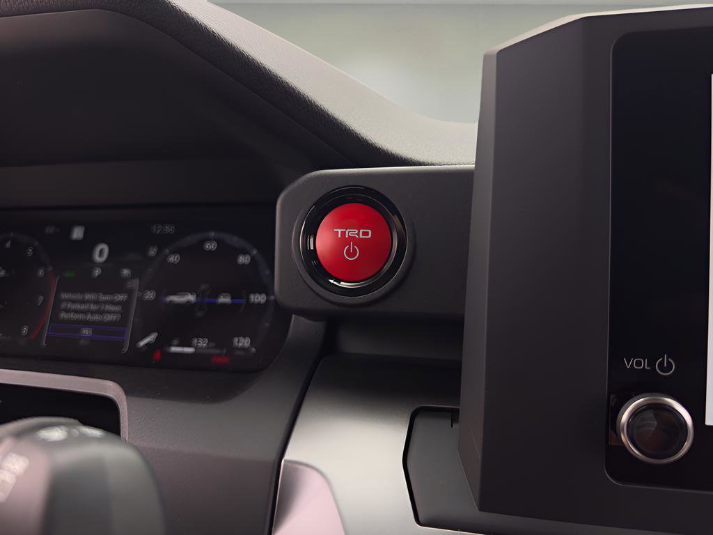 Used 2025 Toyota 4Runner TRD Off-Road image 23