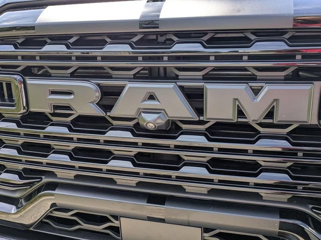 Used 2025 RAM 2500 Limited AWD/4WD image 9