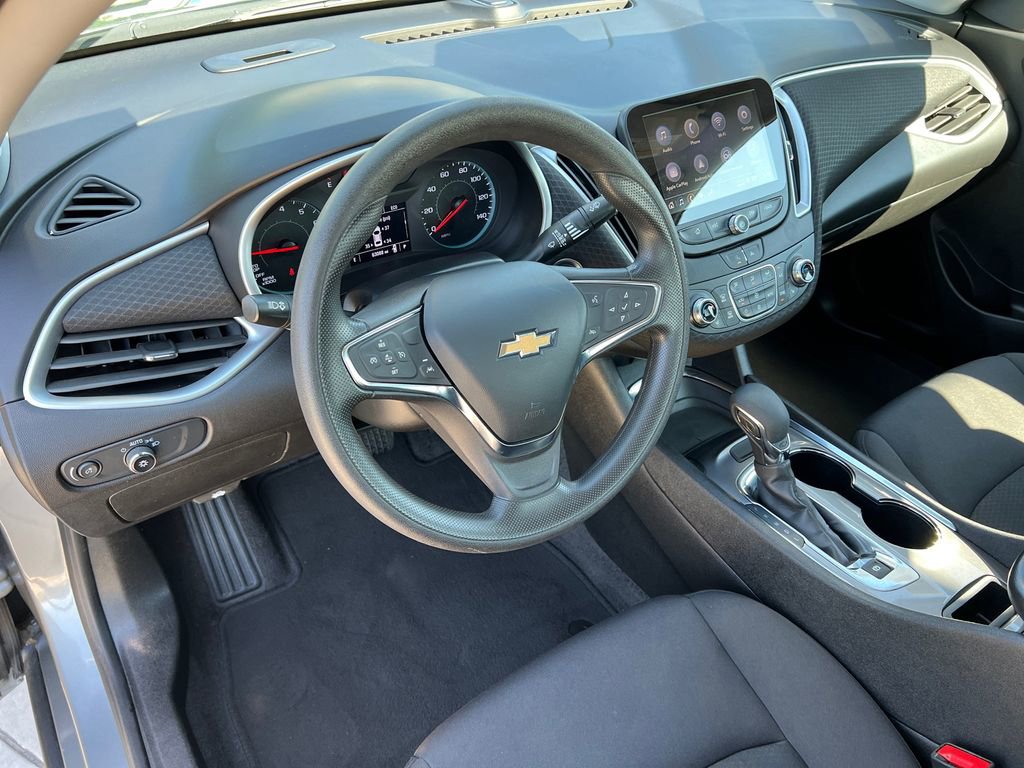 Used 2023 Chevrolet Malibu LT FWD image 18