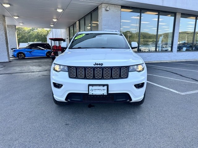 Used 2022 Jeep Grand Cherokee Laredo X image 2