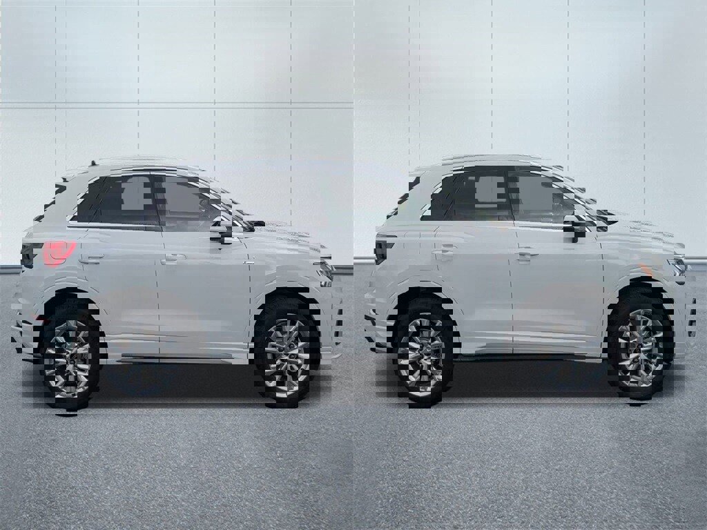New 2025 Audi Q3 2.0T Premium image 2
