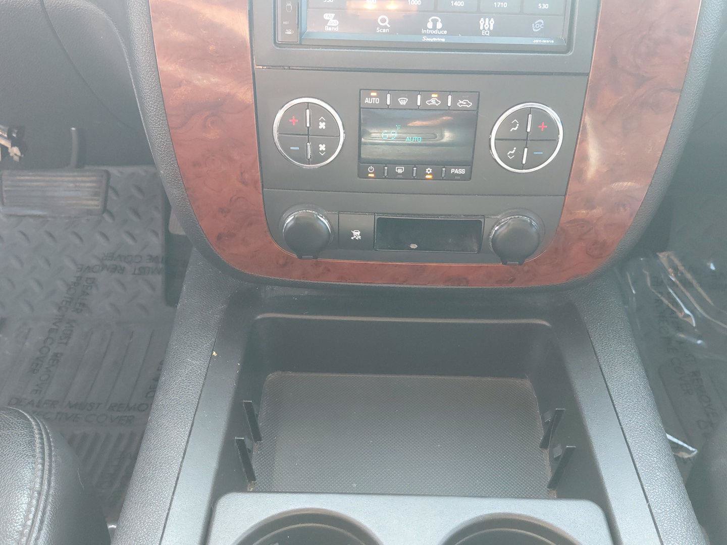 Used 2010 Chevrolet Silverado 2500 LTZ w/ LTZ Plus Package AWD/4WD image 31