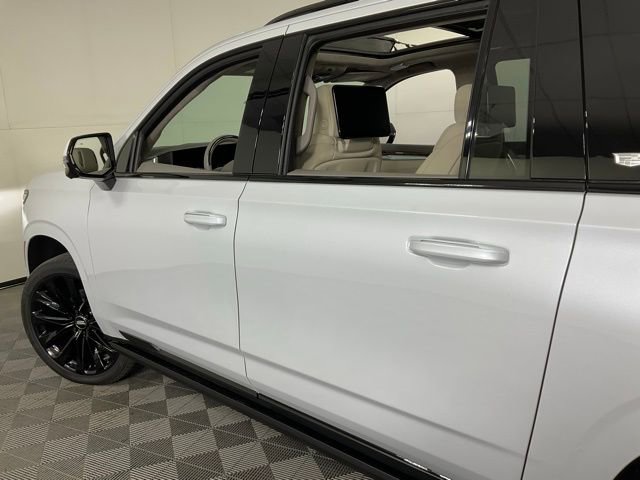 New 2026 Cadillac Escalade ESV Platinum Sport AWD/4WD image 30