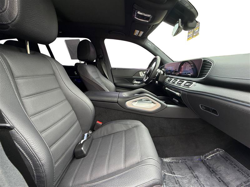Used 2024 Mercedes-Benz GLS 450 4MATIC image 17